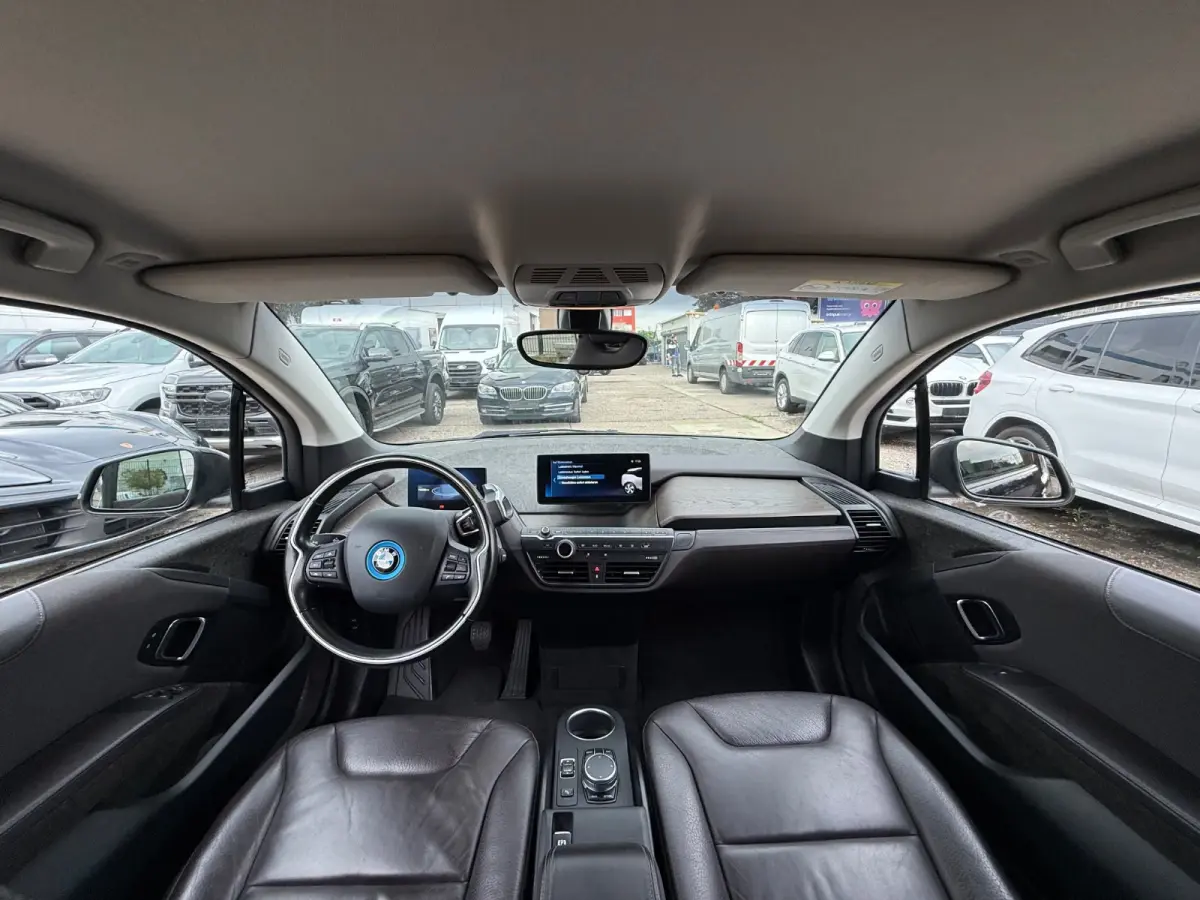 iPerf. 94Ah 33 kWh ** LED, LEDER, TREKH, CAMERA, ACC, NAVI+, 20-inch LMV ** UNFALLFREI - VOL. BMW ONDERH. ** ** INFORMEER OOK NAAR ONZE AANTREKKELIJKE FINANCIAL-LEASE TARIEVEN **