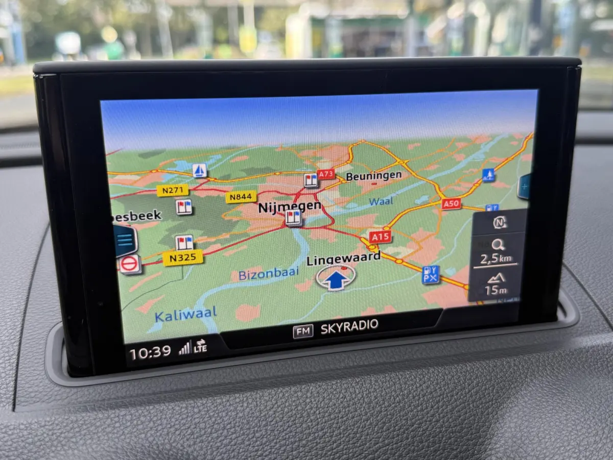 1.0 TFSI Sport S Line Edition | PDC | Climate control | Navigatie | Apple CarPlay/Android Auto | LM Velgen
