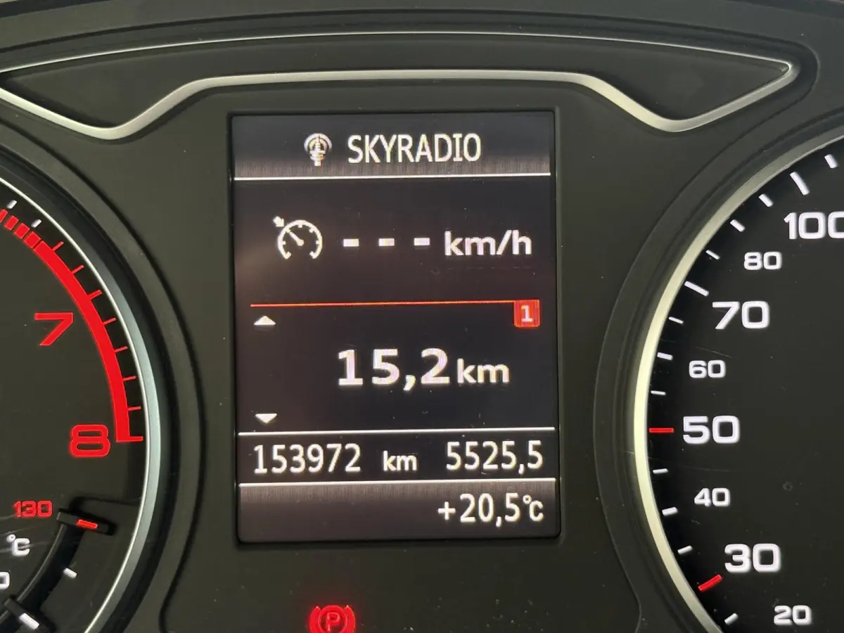 1.0 TFSI Sport S Line Edition | PDC | Climate control | Navigatie | Apple CarPlay/Android Auto | LM Velgen