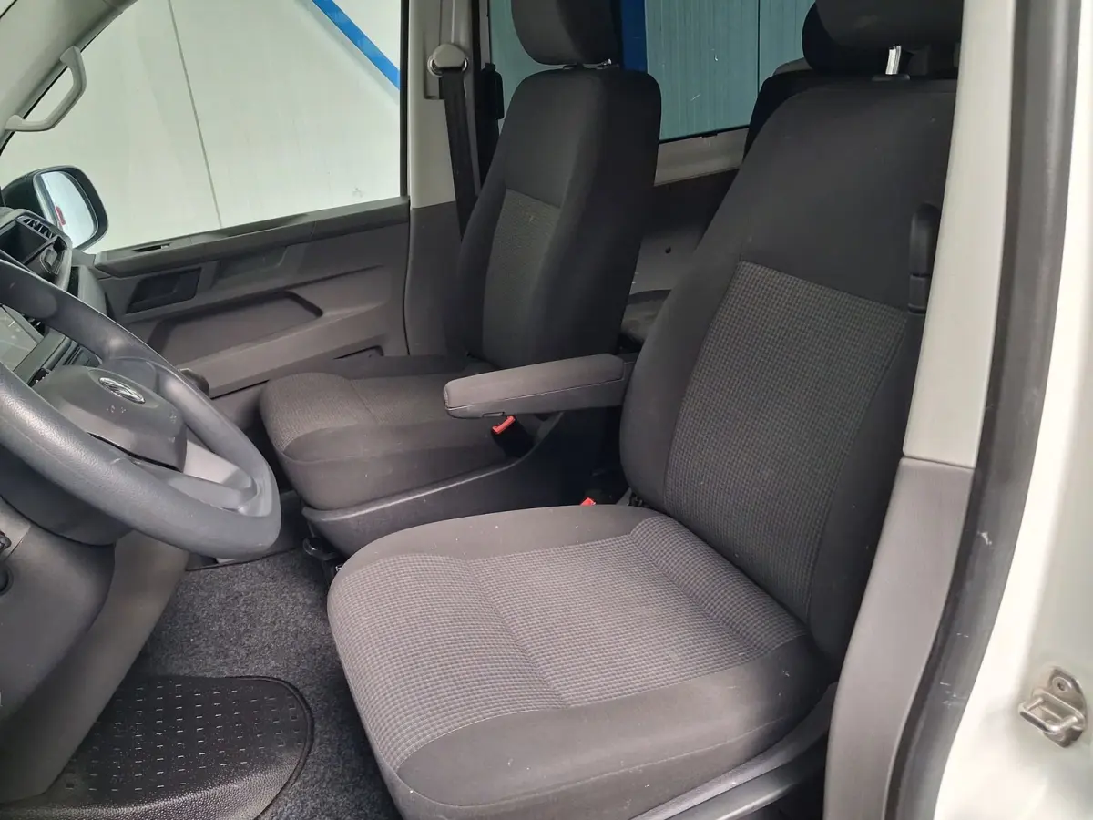2.0 TDI L1H1 26 DC - N.A.P. Airco, Cruise, Navi, Carplay, Trekhaak.