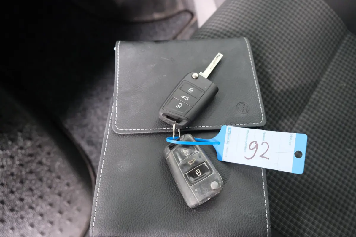 2.0 TDI L1H1 26 DC - N.A.P. Airco, Cruise, Navi, Carplay, Trekhaak.