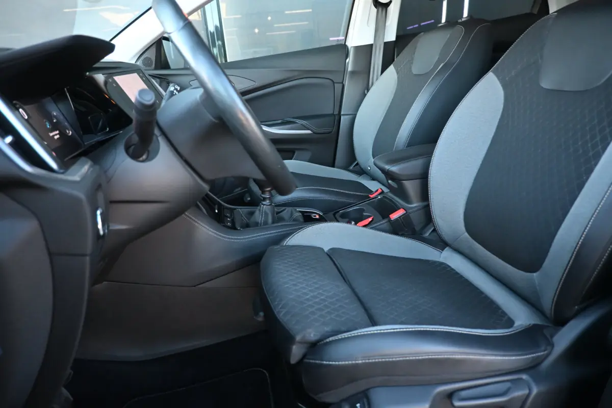 1.2 Turbo GS Line 130pk | Navigatie | Trekhaak | Stoel/Stuurverwarming | Elektr. Achterklep | 360 Camera | !!