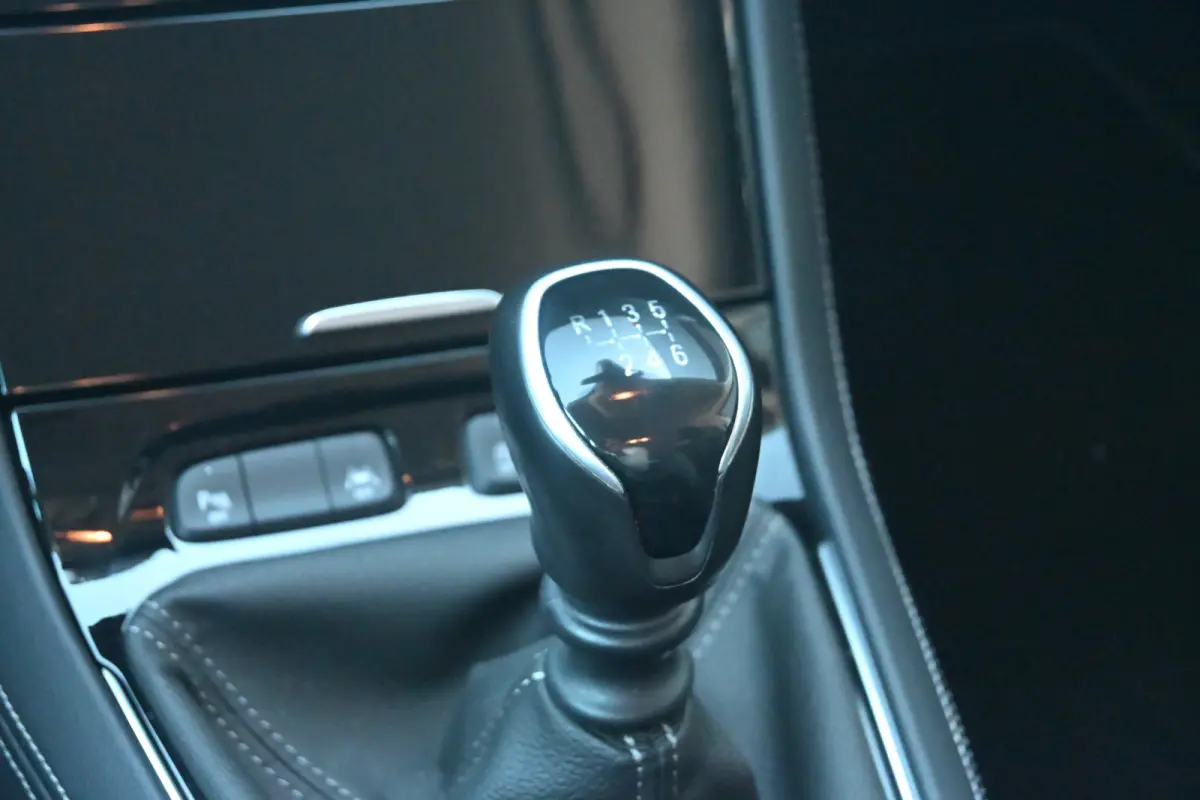 1.2 Turbo GS Line 130pk | Navigatie | Trekhaak | Stoel/Stuurverwarming | Elektr. Achterklep | 360 Camera | !!
