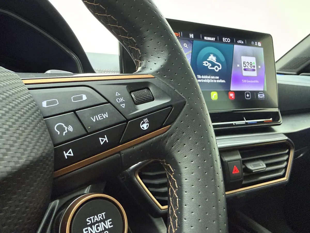 1.4 e-Hybrid VZ Copper Edition | Panoramadak | Lederen Bekleding | Elek. Stoel | Virtual Cockpit | Sfeerverlichting | Elektrische Kofferklep |