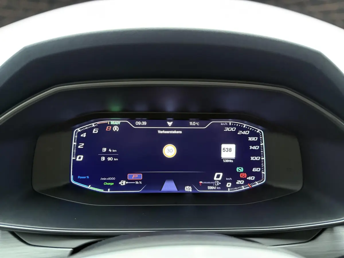 1.4 e-Hybrid VZ Copper Edition | Panoramadak | Lederen Bekleding | Elek. Stoel | Virtual Cockpit | Sfeerverlichting | Elektrische Kofferklep |
