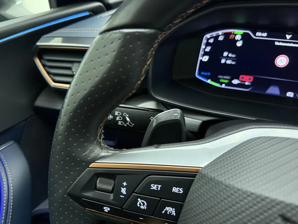 1.4 e-Hybrid VZ Copper Edition | Panoramadak | Lederen Bekleding | Elek. Stoel | Virtual Cockpit | Sfeerverlichting | Elektrische Kofferklep |
