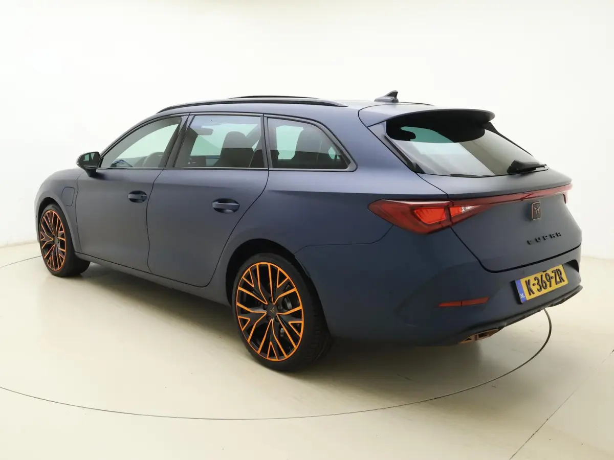 1.4 e-Hybrid VZ Copper Edition | Panoramadak | Lederen Bekleding | Elek. Stoel | Virtual Cockpit | Sfeerverlichting | Elektrische Kofferklep |