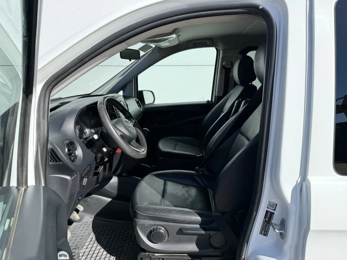 114 1.9 CDI 136PK Dubbele Cabine L2H1 5 Stoelen Climate Control Cruise Control Trekhaak Carplay Camera