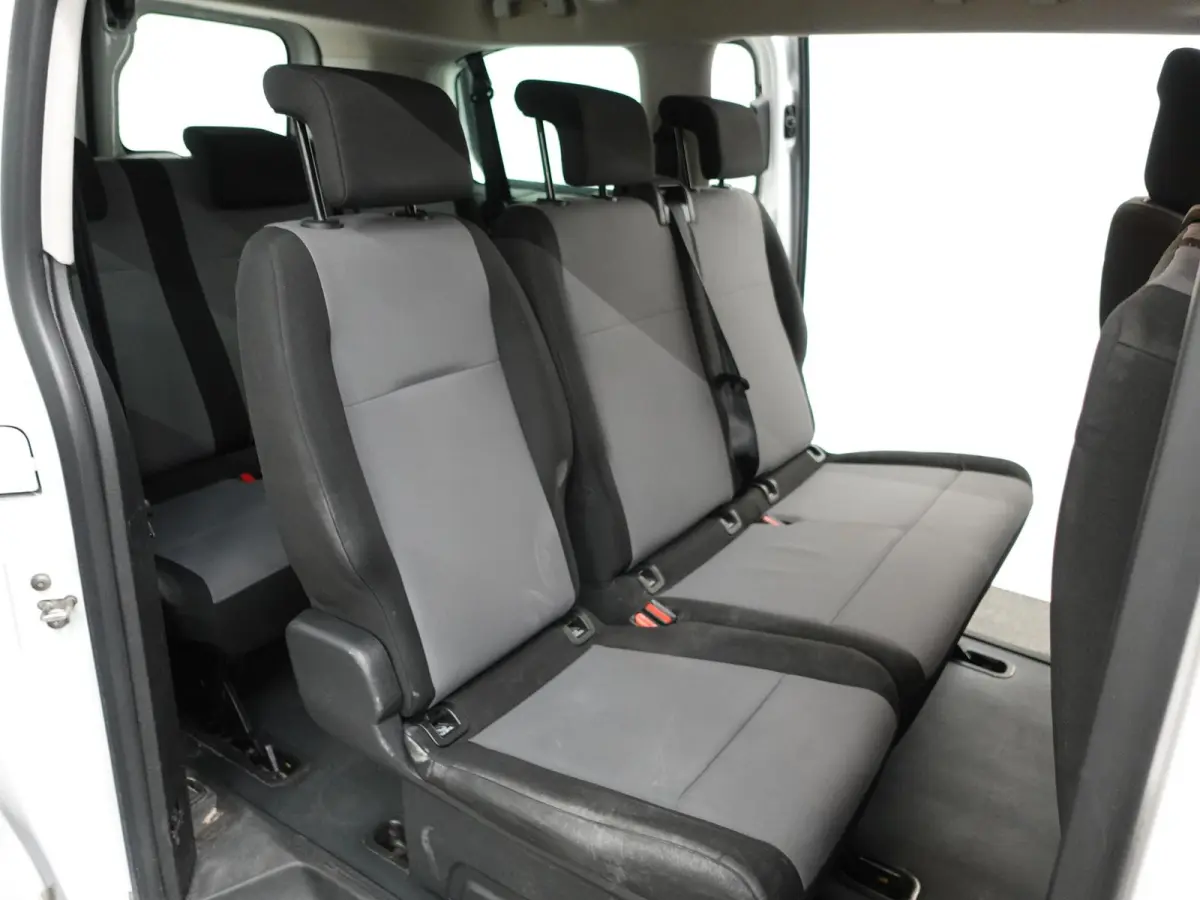 1.5 CDTI L2H1 9persoons PERSONENBUS Prijs incl. BTW/BPM Cruise Control  Parkeersensoren Achter  Bluetooth Airco Voor en Achter  Schuifdeur Rechts en Links