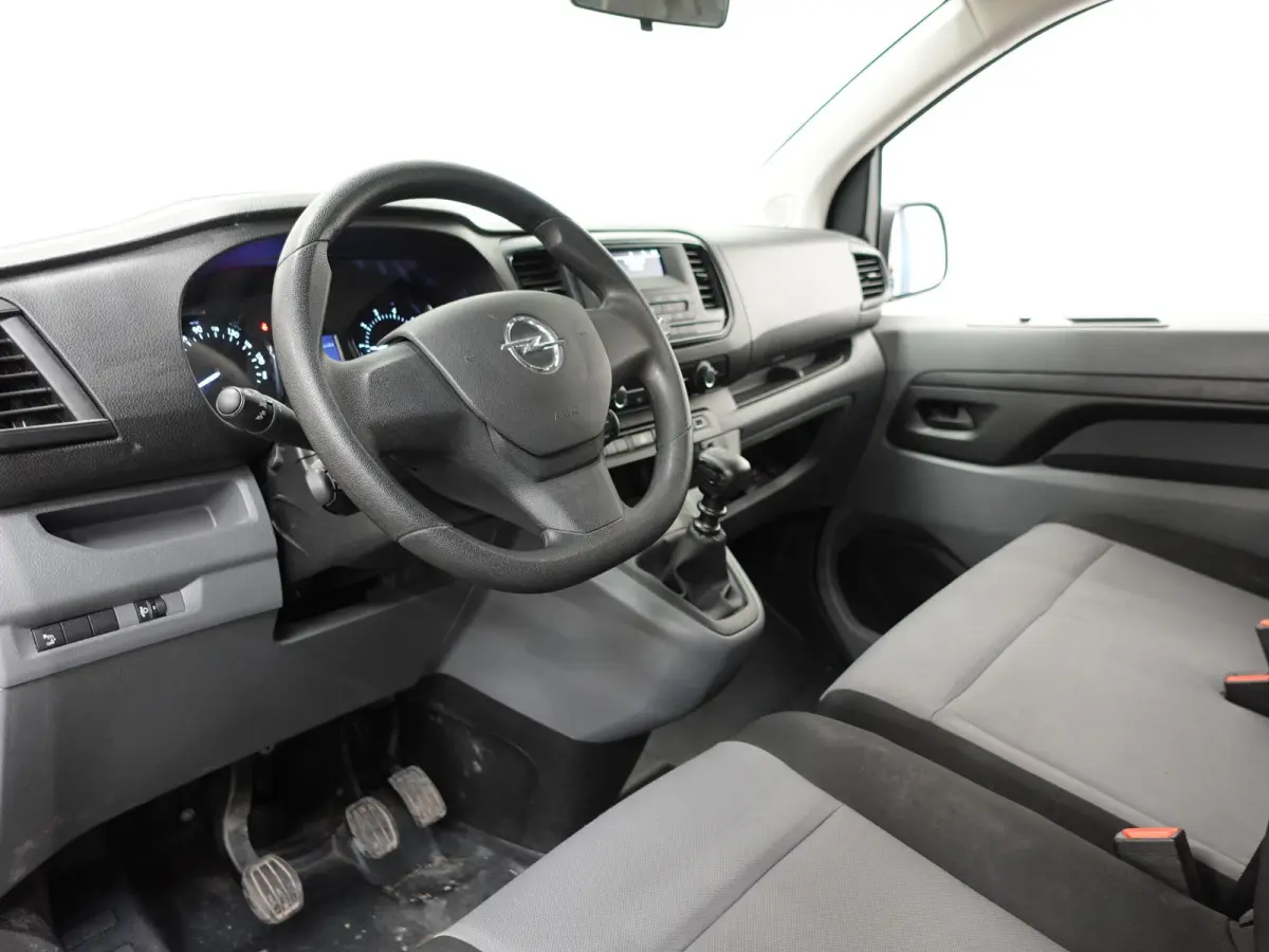 1.5 CDTI L2H1 9persoons PERSONENBUS Prijs incl. BTW/BPM Cruise Control  Parkeersensoren Achter  Bluetooth Airco Voor en Achter  Schuifdeur Rechts en Links