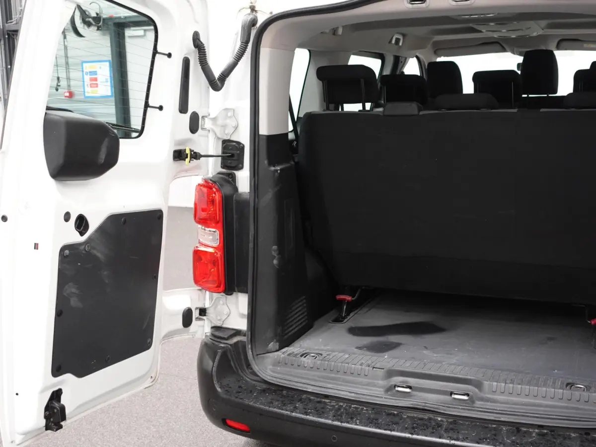 1.5 CDTI L2H1 9persoons PERSONENBUS Prijs incl. BTW/BPM Cruise Control  Parkeersensoren Achter  Bluetooth Airco Voor en Achter  Schuifdeur Rechts en Links