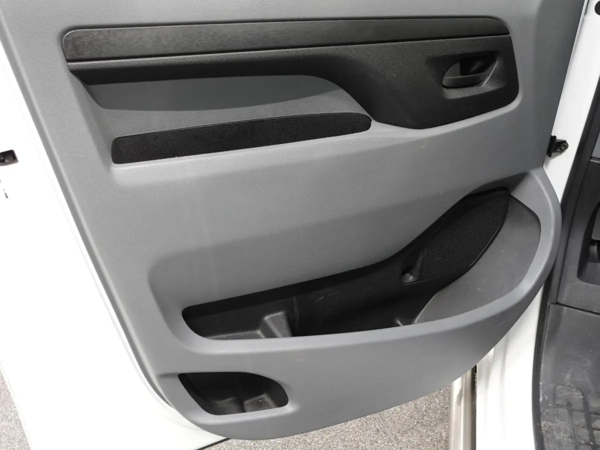 1.5 CDTI L2H1 9persoons PERSONENBUS Prijs incl. BTW/BPM Cruise Control  Parkeersensoren Achter  Bluetooth Airco Voor en Achter  Schuifdeur Rechts en Links