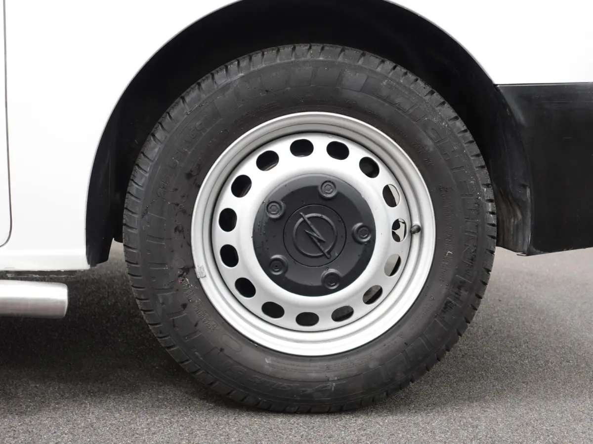 1.5 CDTI L2H1 9persoons PERSONENBUS Prijs incl. BTW/BPM Cruise Control  Parkeersensoren Achter  Bluetooth Airco Voor en Achter  Schuifdeur Rechts en Links