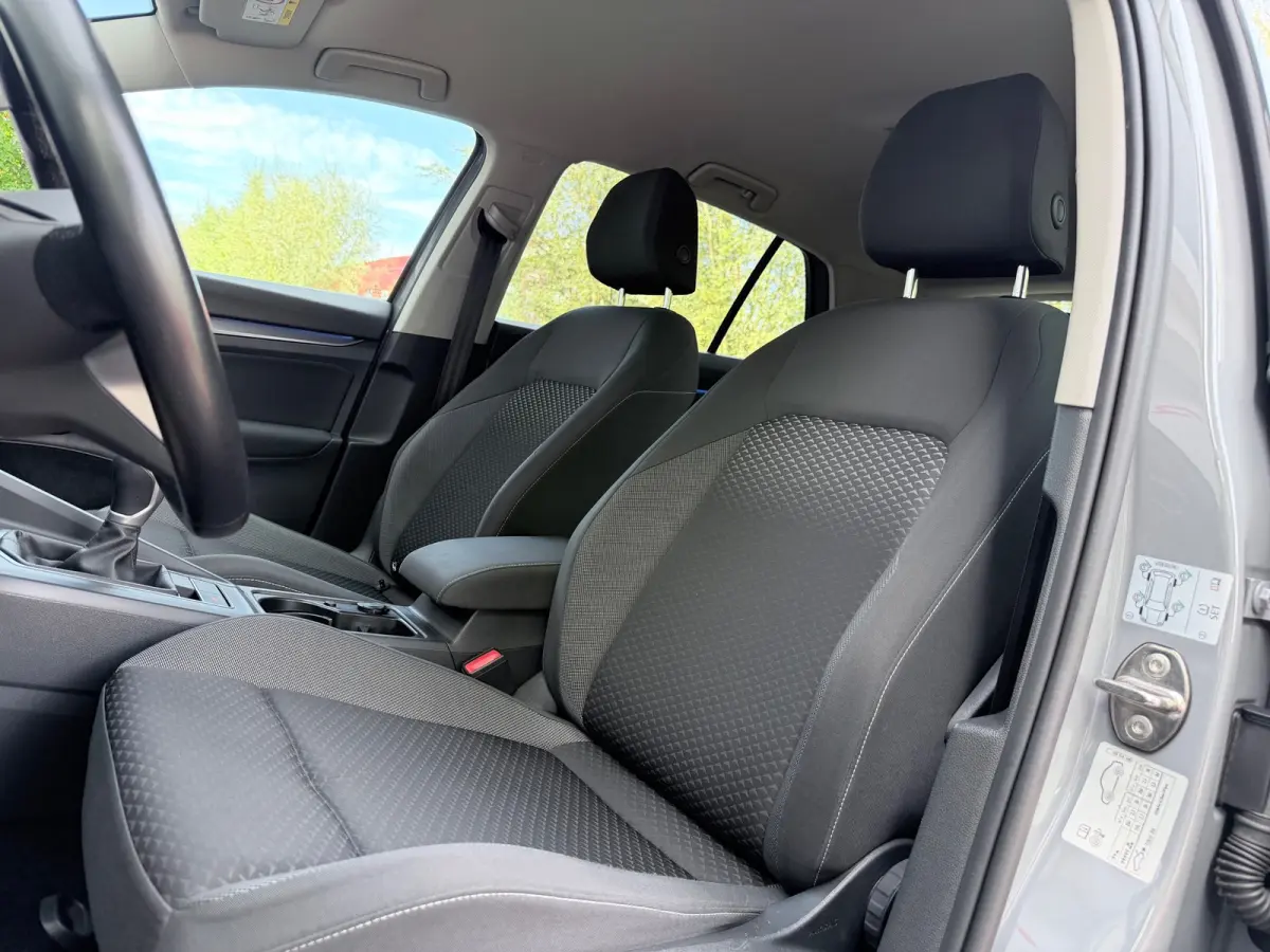 1.0 TSI Life Sfeer/Blindspot/Acc