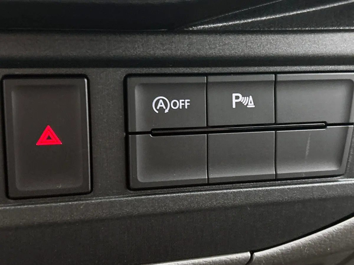 2.0 TDI L2H1 Automaat Dubbele Cabine Airco Cruise Control Navigatie Parkeersensoren