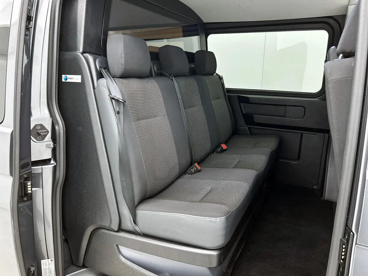 2.0 TDI L2H1 Automaat Dubbele Cabine Airco Cruise Control Navigatie Parkeersensoren