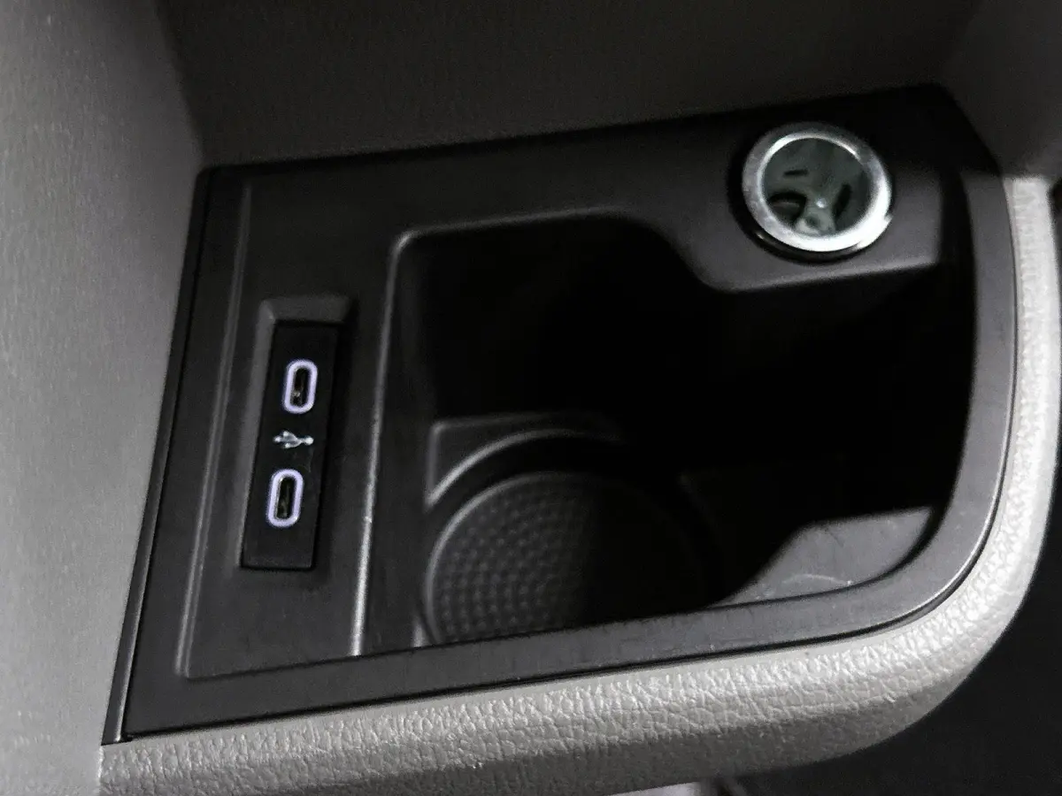 2.0 TDI L2H1 Automaat Dubbele Cabine Airco Cruise Control Navigatie Parkeersensoren