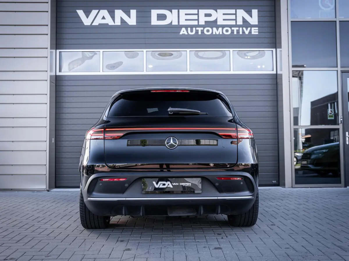 400 4MATIC Premium Plus 80 kWh ///AMG - Burmester l Pano l Laser Shield
