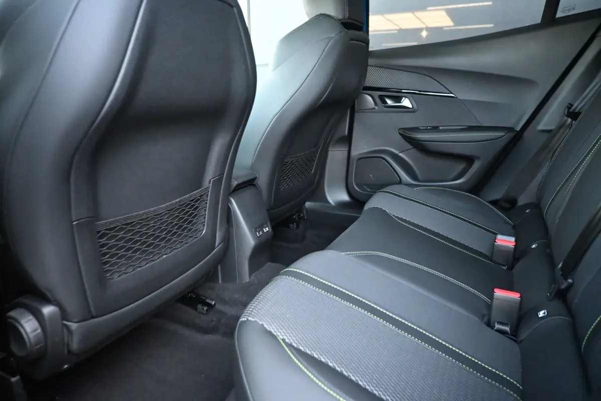 1.2 Hybrid 136 GT | Navigatie | Afn. Trekhaak | Achteruitrijcamera | Climate Control | Apple Carplay & Android Auto | !!