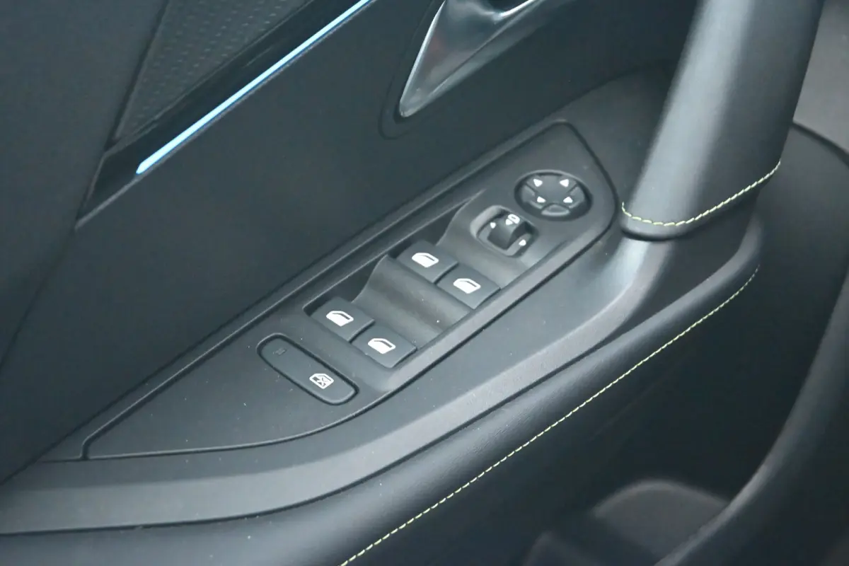 1.2 Hybrid 136 GT | Navigatie | Afn. Trekhaak | Achteruitrijcamera | Climate Control | Apple Carplay & Android Auto | !!