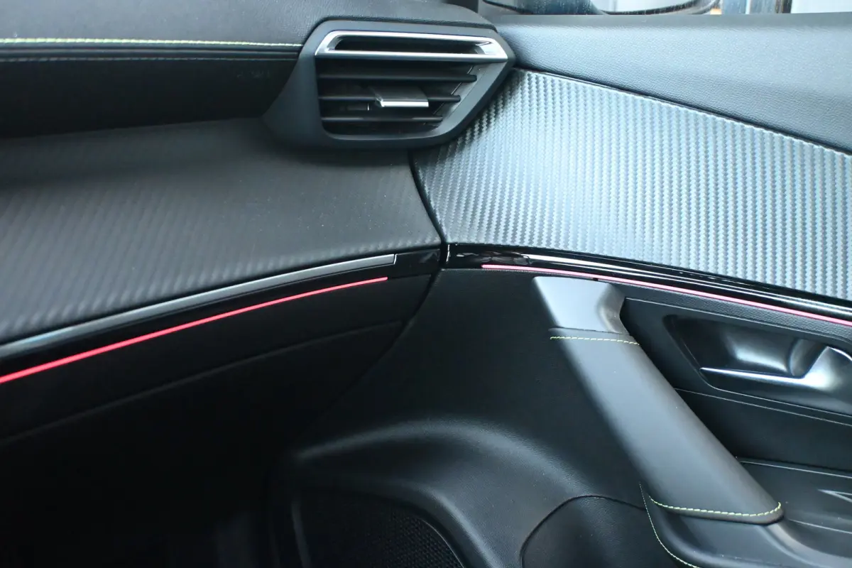 1.2 Hybrid 136 GT | Navigatie | Afn. Trekhaak | Achteruitrijcamera | Climate Control | Apple Carplay & Android Auto | !!