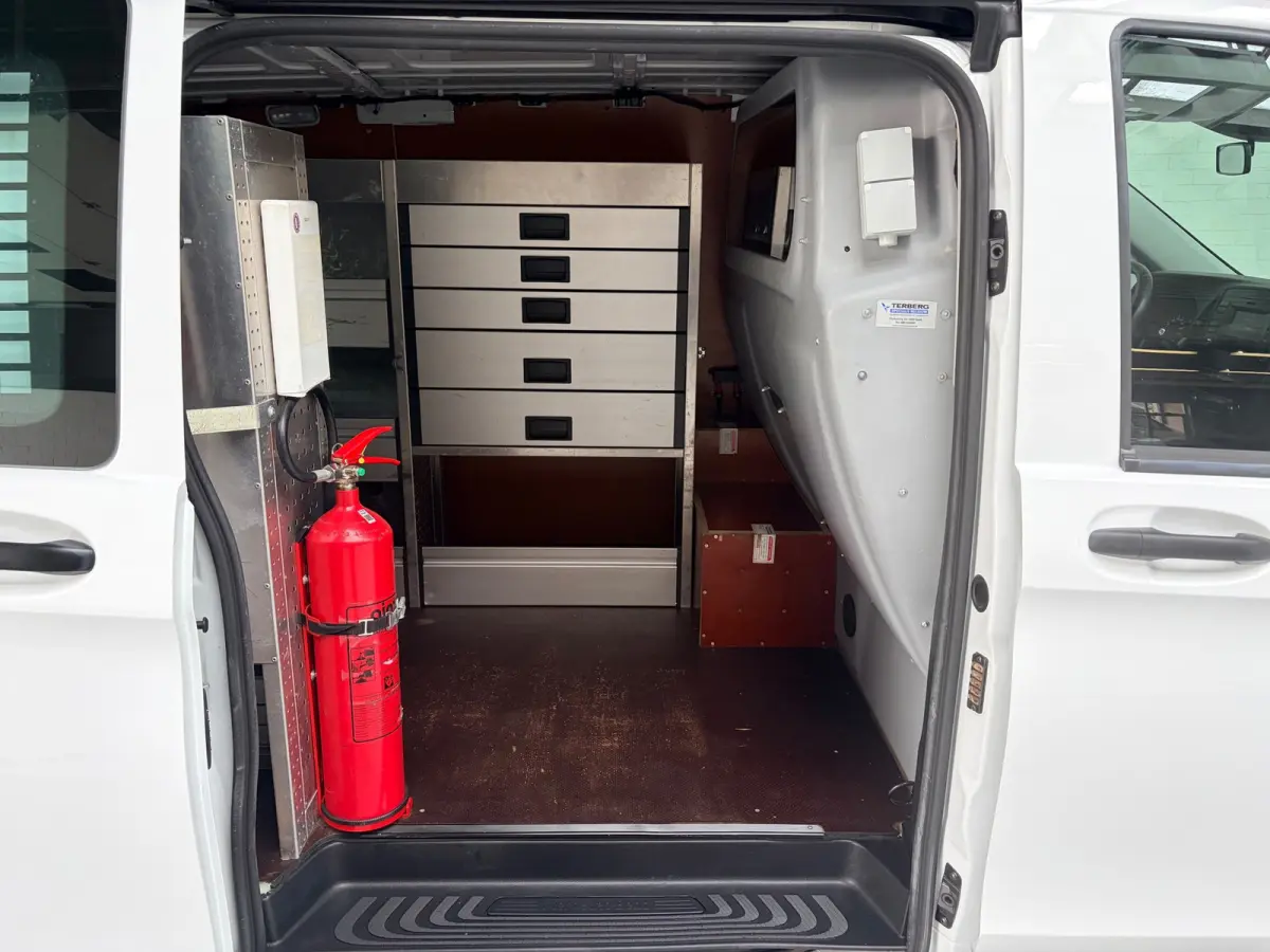 Servicewagen Automaat 114 CDI 140pk L1H1 BOTT inrichting, Victron omvormer v230, Standkachel, RIJKLAARPRIJS!