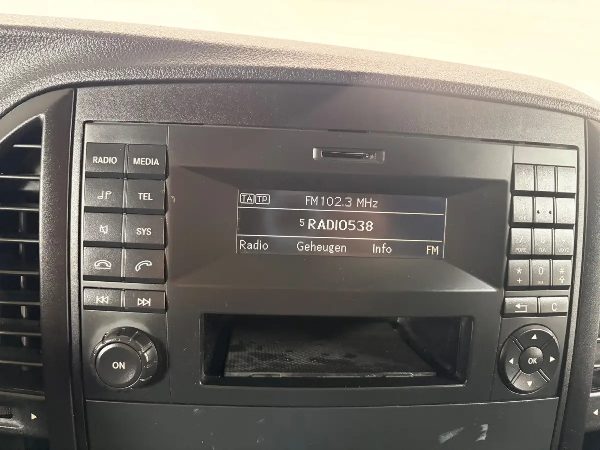 Servicewagen Automaat 114 CDI 140pk L1H1 BOTT inrichting, Victron omvormer v230, Standkachel, RIJKLAARPRIJS!