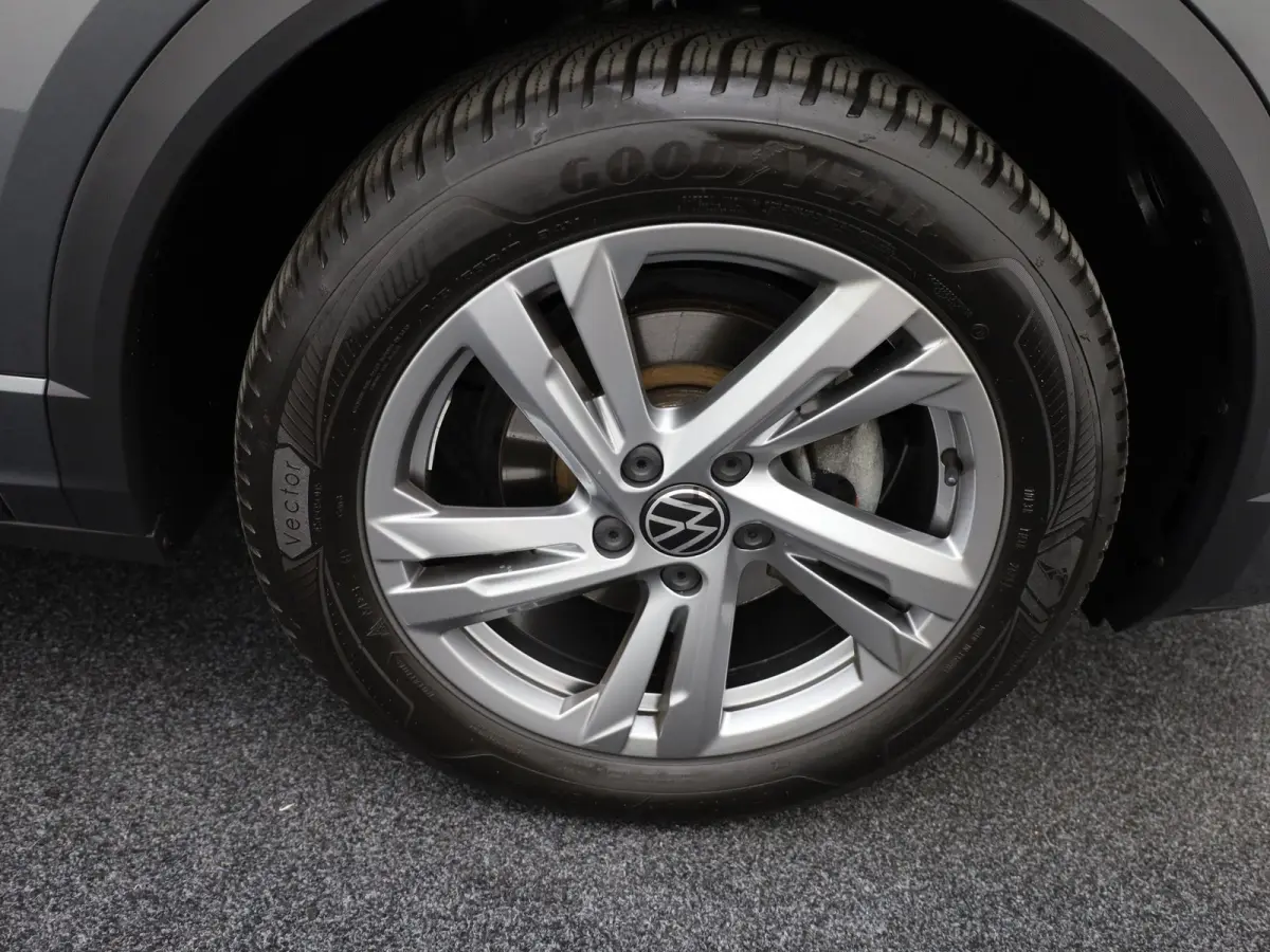 1.5 TSI R-Line | IQ Light | Navi | Stoelverw. | Prijs Rijklaar!!