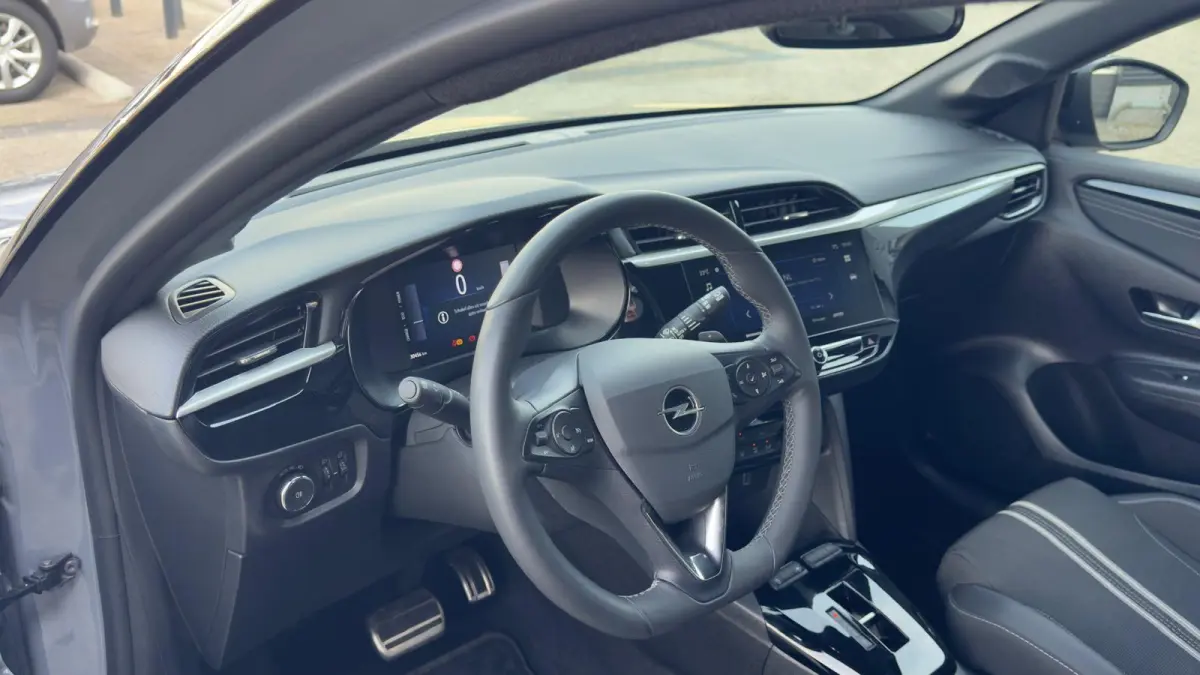 1.2 Turbo Hybrid GS | Camera achter | Apple Carplay / Android Auto | Dodehoek detectie | Airco | 16" LMV |