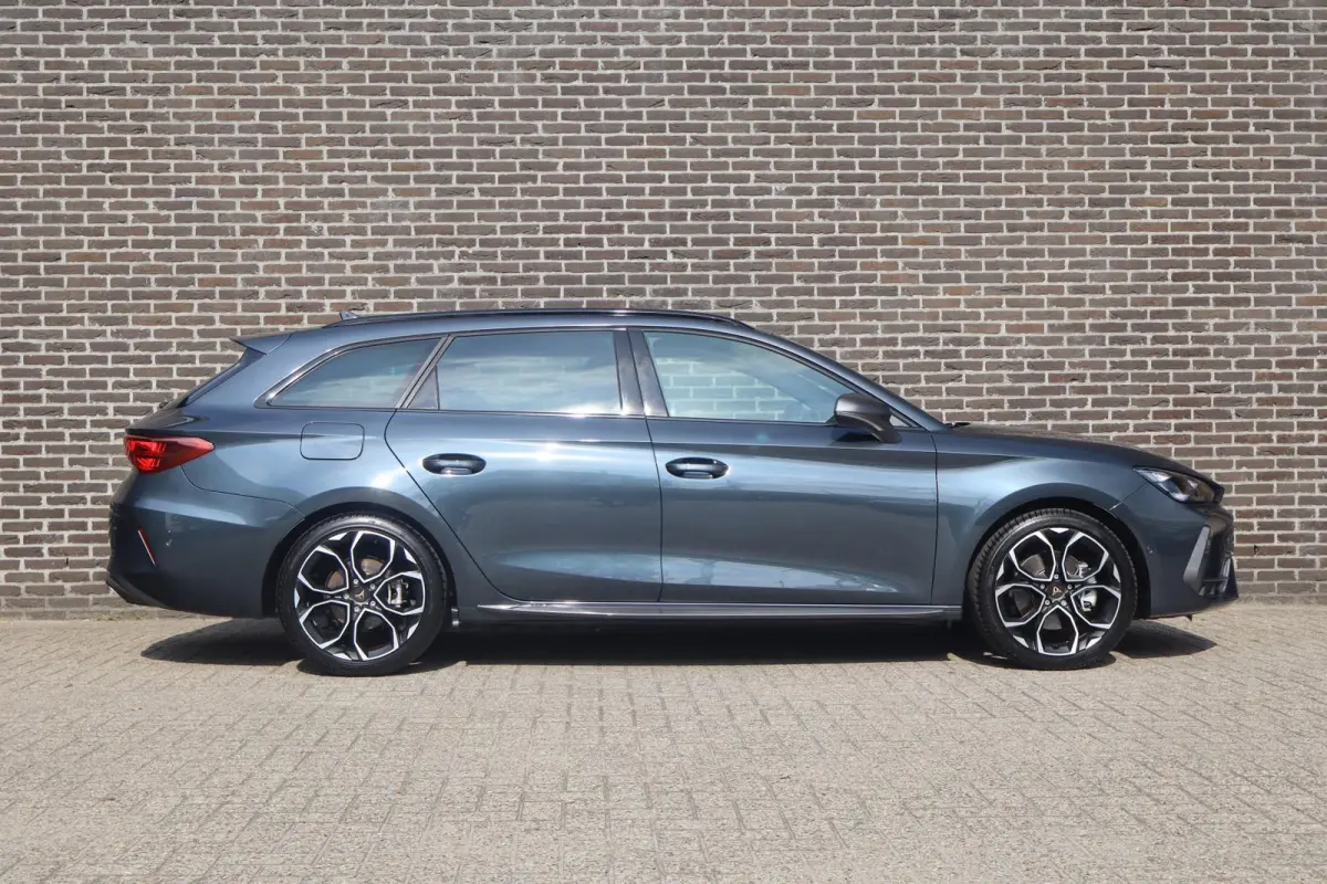 1.5 TSI e-Hybrid 204pk Business | Panoramadak | Navigatie | Achteruitrijcamera