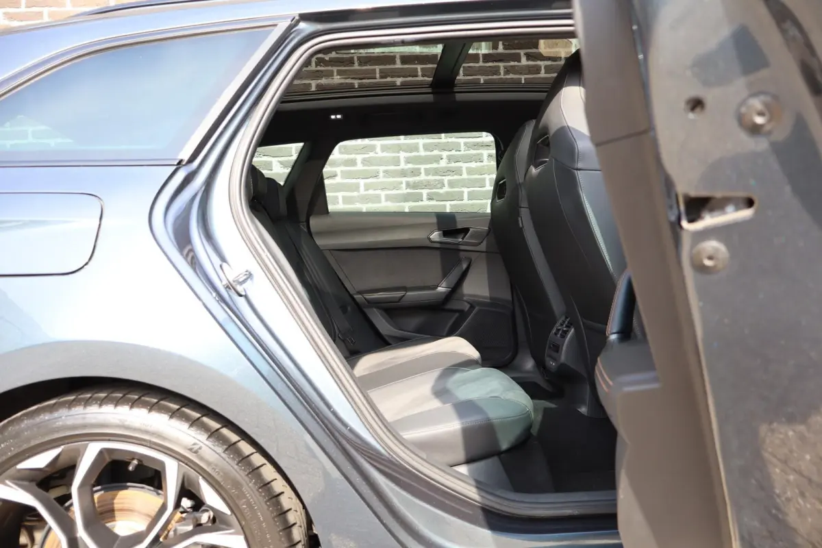 1.5 TSI e-Hybrid 204pk Business | Panoramadak | Navigatie | Achteruitrijcamera