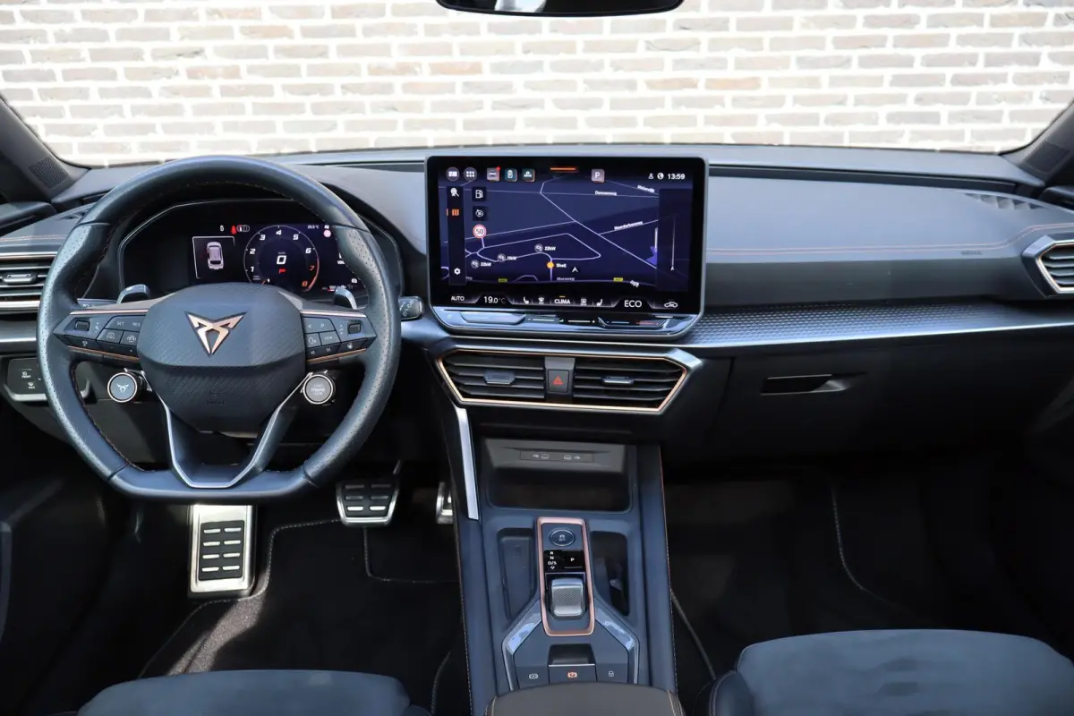 1.5 TSI e-Hybrid 204pk Business | Panoramadak | Navigatie | Achteruitrijcamera