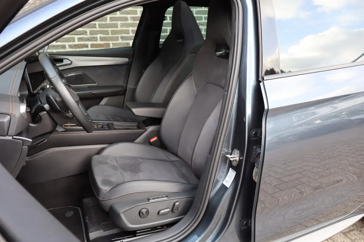 1.5 TSI e-Hybrid 204pk Business | Panoramadak | Navigatie | Achteruitrijcamera