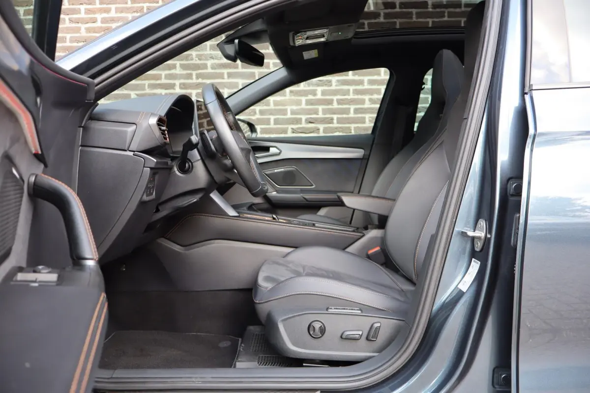 1.5 TSI e-Hybrid 204pk Business | Panoramadak | Navigatie | Achteruitrijcamera