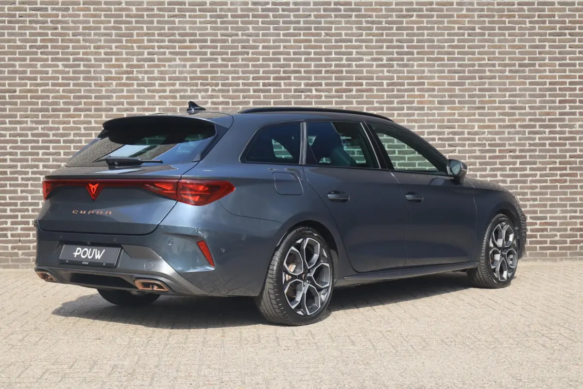 1.5 TSI e-Hybrid 204pk Business | Panoramadak | Navigatie | Achteruitrijcamera
