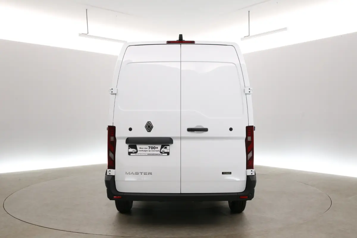 3.5t Long Range 87 kWh L2H2 | Snelladen | SOH 99% | Clima | Camera | Carplay | Virtual | Cruise | 3 Zits | Parkeersens. | LED