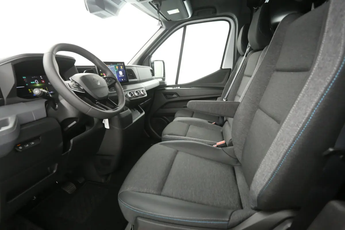 3.5t Long Range 87 kWh L2H2 | Snelladen | SOH 99% | Clima | Camera | Carplay | Virtual | Cruise | 3 Zits | Parkeersens. | LED