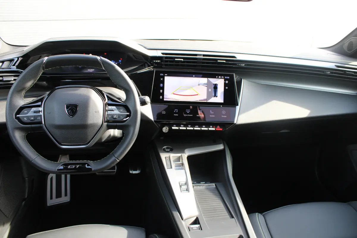 GT 54 kWh | SOH 98% | Fase 3 laden | Nieuw model | 6.500km | Warmtepomp | Luxe stoelen | Alcantara |