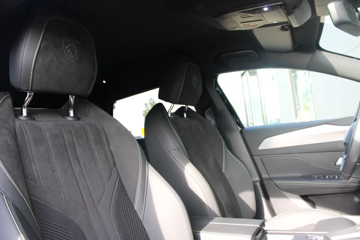 GT 54 kWh | SOH 98% | Fase 3 laden | Nieuw model | 6.500km | Warmtepomp | Luxe stoelen | Alcantara |