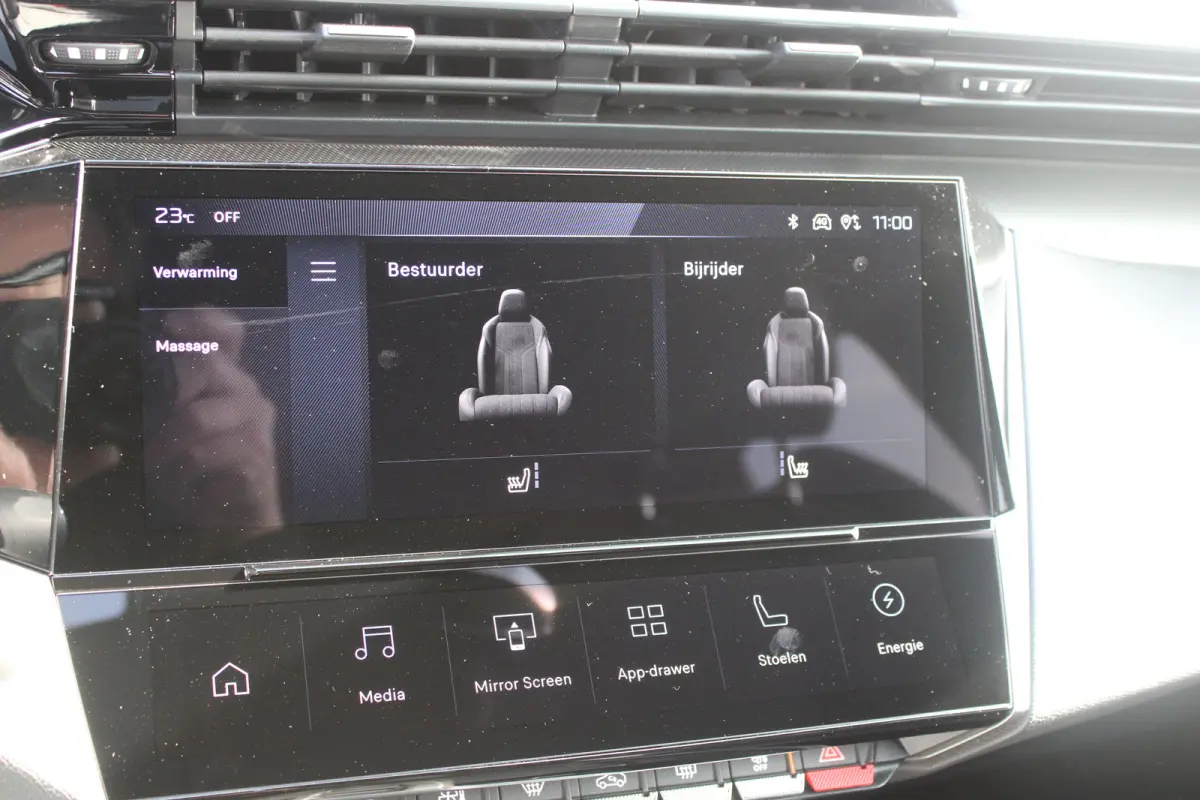 GT 54 kWh | SOH 98% | Fase 3 laden | Nieuw model | 6.500km | Warmtepomp | Luxe stoelen | Alcantara |