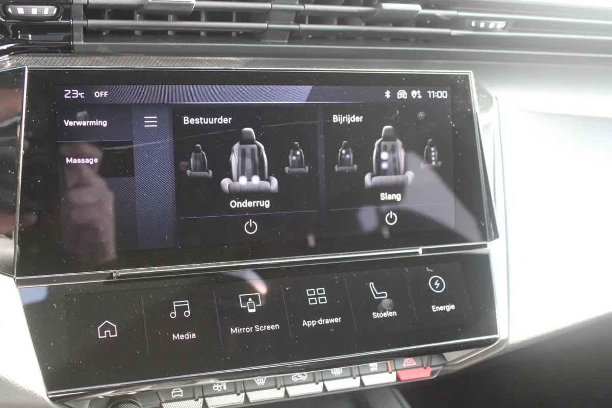 GT 54 kWh | SOH 98% | Fase 3 laden | Nieuw model | 6.500km | Warmtepomp | Luxe stoelen | Alcantara |