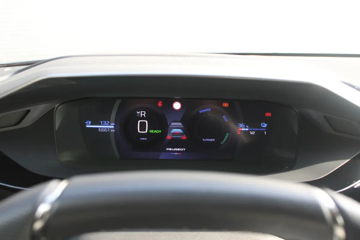 GT 54 kWh | SOH 98% | Fase 3 laden | Nieuw model | 6.500km | Warmtepomp | Luxe stoelen | Alcantara |
