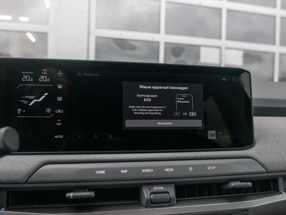 Plus Advanced 81.4 kWh l Long range l Schuifkantel dak l Stoel en stuurwielverwarming l Lederlook bekleding l Accu SOH 99,1 % l