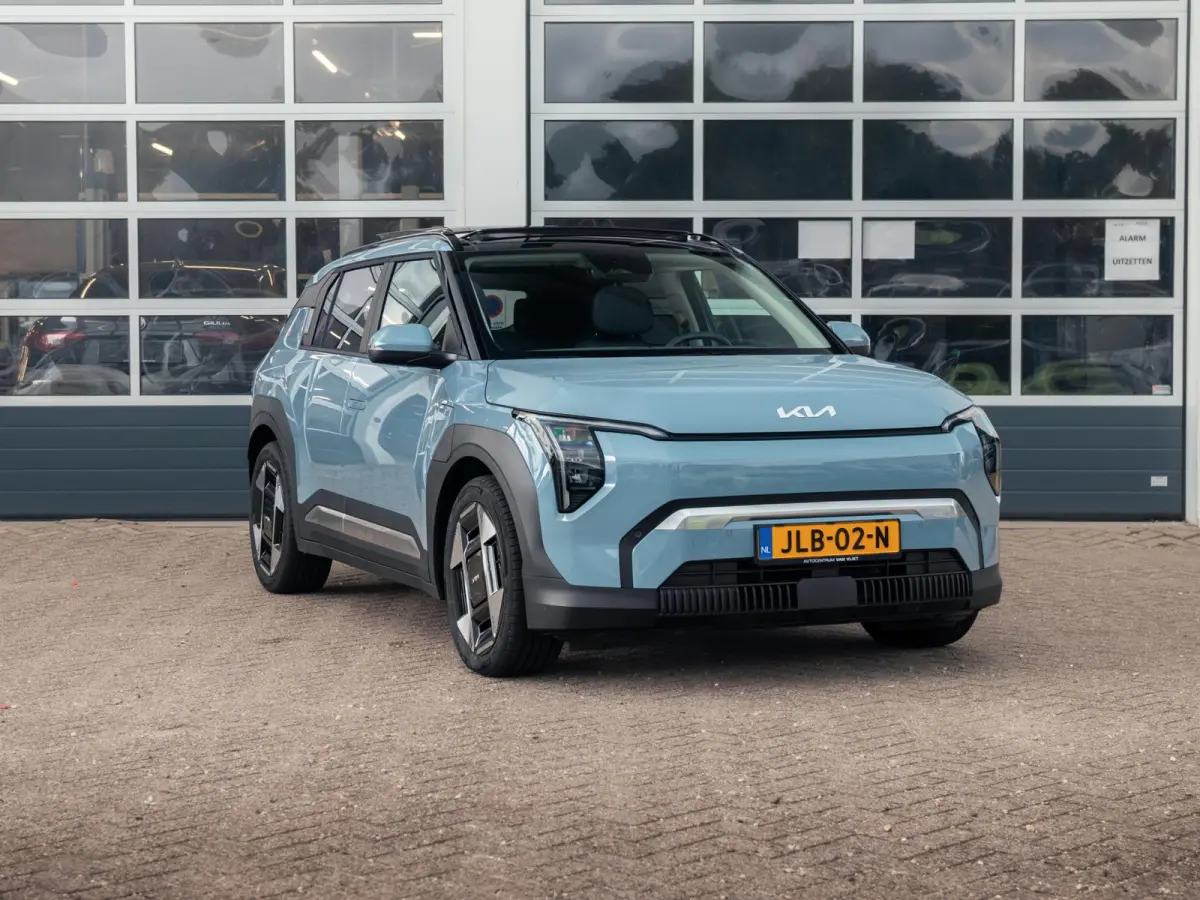 Plus Advanced 81.4 kWh l Long range l Schuifkantel dak l Stoel en stuurwielverwarming l Lederlook bekleding l Accu SOH 99,1 % l