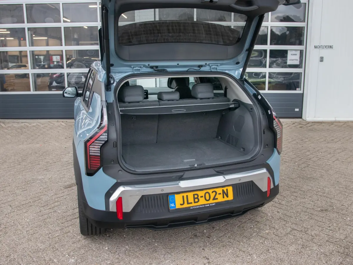 Plus Advanced 81.4 kWh l Long range l Schuifkantel dak l Stoel en stuurwielverwarming l Lederlook bekleding l Accu SOH 99,1 % l