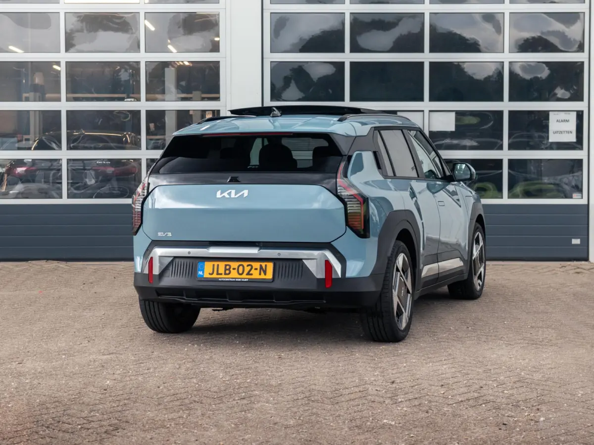 Plus Advanced 81.4 kWh l Long range l Schuifkantel dak l Stoel en stuurwielverwarming l Lederlook bekleding l Accu SOH 99,1 % l