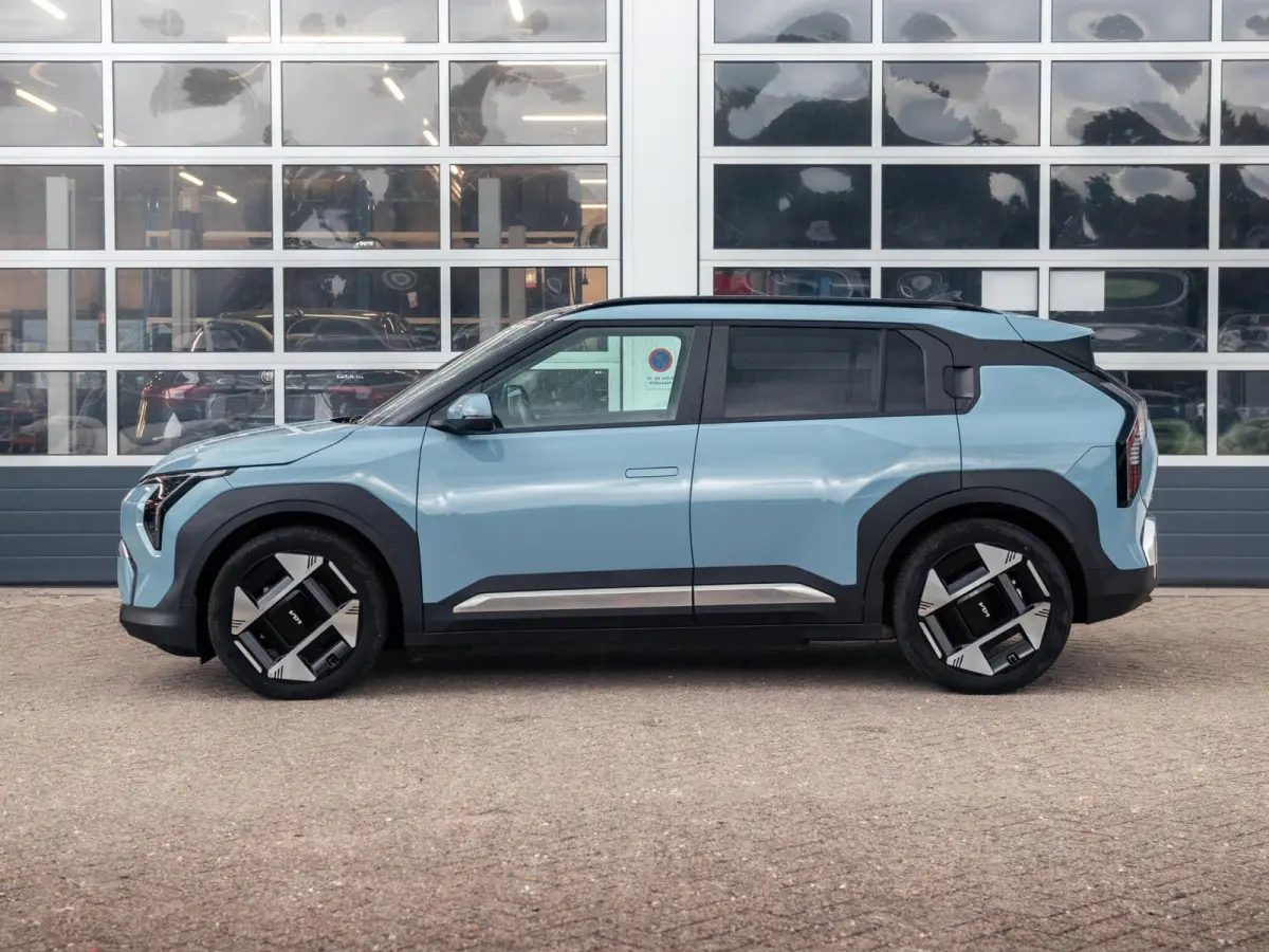 Plus Advanced 81.4 kWh l Long range l Schuifkantel dak l Stoel en stuurwielverwarming l Lederlook bekleding l Accu SOH 99,1 % l