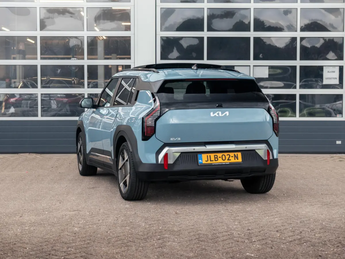 Plus Advanced 81.4 kWh l Long range l Schuifkantel dak l Stoel en stuurwielverwarming l Lederlook bekleding l Accu SOH 99,1 % l
