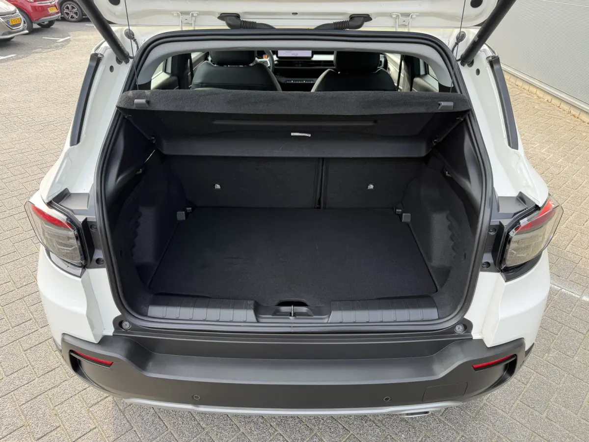 1.2 e-Hybrid Altitude (Elektrische Klep - JBL - Keyless Entry - Adaptieve Cruise Controle - LED - Automatische Airco - Navigatie - Apple Carplay)