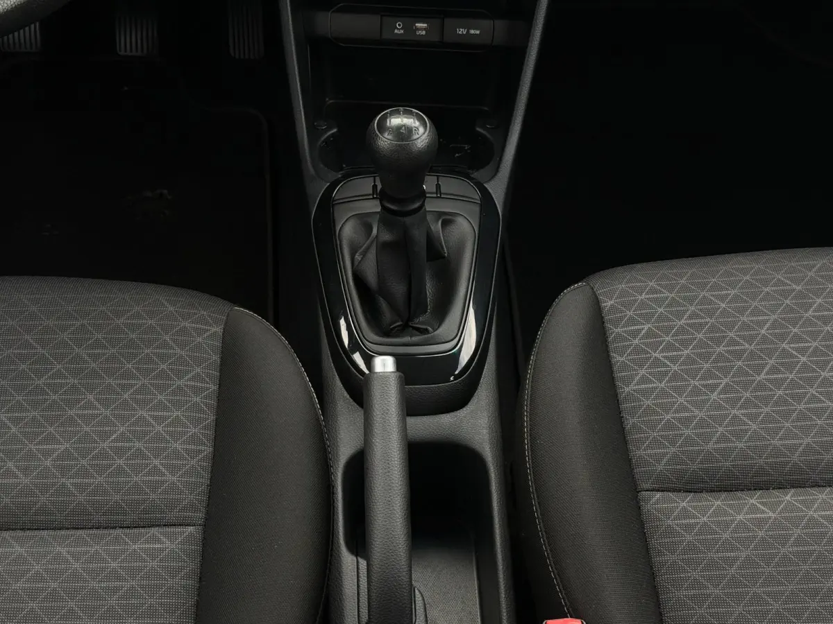 1.0 CVVT ComfortPlusLine Navigator |1ste Eigenaar | Camera | Bluetooth | Carplay |